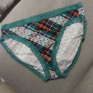 NWT Victoria's Secret Medium panties
